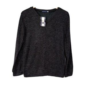 AOWOFS Juniors V Neck Shirt Long Sleeve Shirt Size 2XL Lightweight NWT